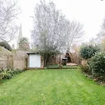 Family-friendly Cotswolds With Log Burner, Garden, Sleeps 6 * Bloxham
