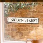 Family-friendly Cotswolds With Log Burner, Garden, Sleeps 6 * Bloxham