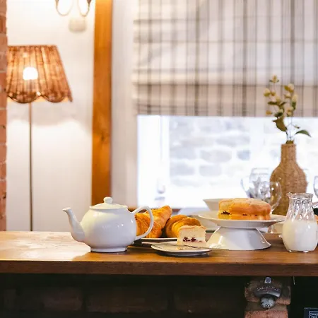 Family-friendly Cotswolds With Log Burner, Garden, Sleeps 6 Hébergement de vacances Bloxham